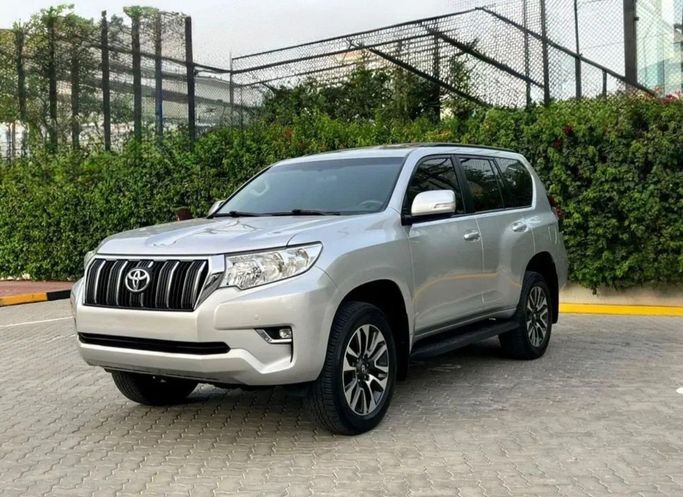 مستعملة Toyota Land Cruiser Prado 150 Series 150 Series Facelift 2, 2.7 l, 2019 في في دبي من Humera automobile fze، اللون فضي. مواصفات الخليج | AUTO.AE | إعلان #271081
