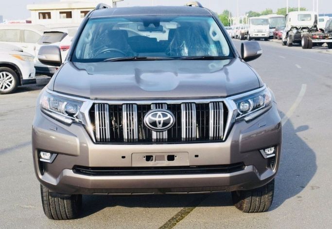 مستعملة Toyota Land Cruiser Prado 150 Series 150 Series Facelift 2, 2.8 l, 2018 في في دبي من Humera automobile fze، اللون بني. مواصفات الخليج | AUTO.AE | إعلان #271180