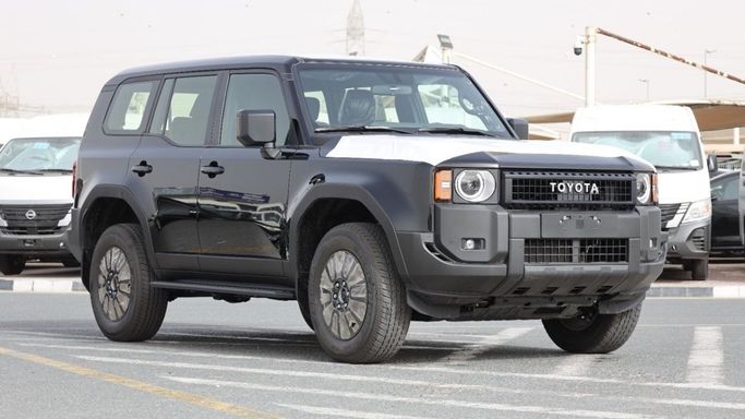 جديدة Toyota Land Cruiser Prado سلسلة 250, 2.8 l, 2026 في في الإمارات, دبي من Maqbool Motors FZCO، اللون أسود. مواصفات الخليج | AUTO.AE | إعلان #278049