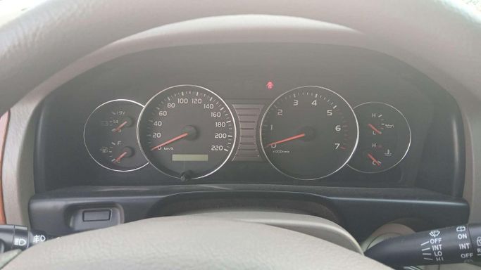 Новый Toyota Land Cruiser 100 Series Рестайлинг 1, 4.7 л, 2003 в Дубае от Bormela Cars Зеленый цвет. GCC | AUTO.AE