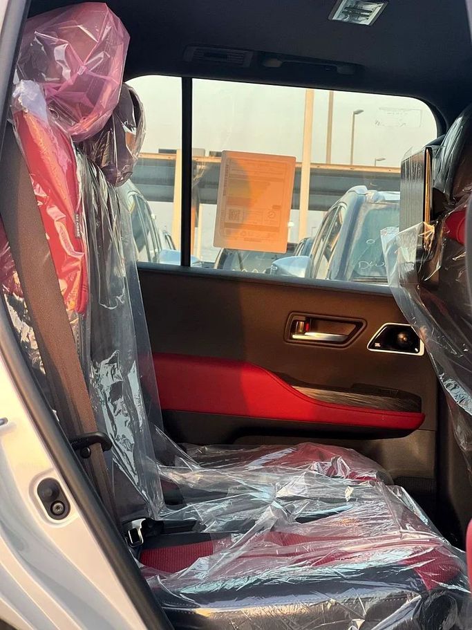 Новый Toyota Land Cruiser 300 Series, 3.4 л, 2025 в Дубае от ANDIAMO MOTORS FZE Белый цвет. GCC | AUTO.AE