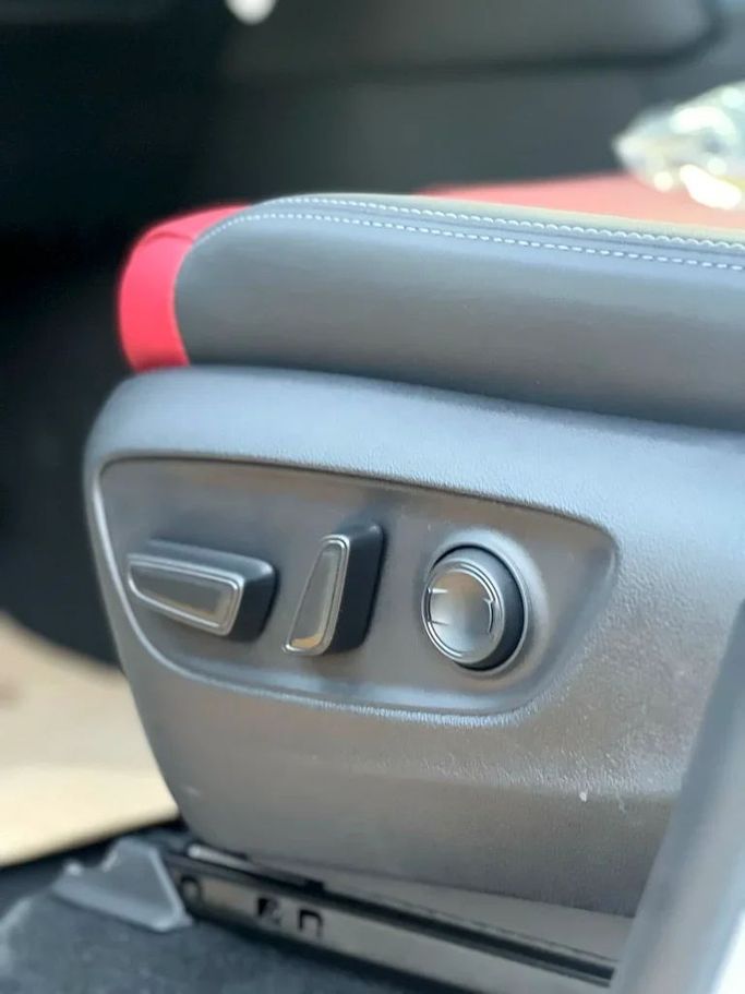 Новый Toyota Land Cruiser 300 Series, 3.4 л, 2025 в Дубае от ANDIAMO MOTORS FZE Белый цвет. GCC | AUTO.AE