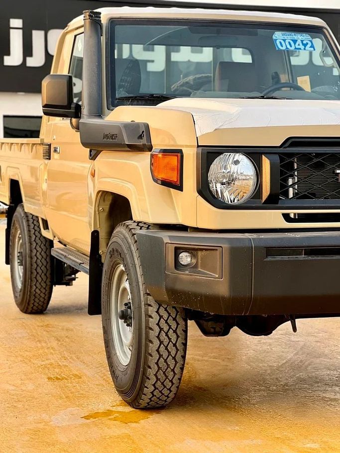 New Toyota Land Cruiser 70 Series Facelift 2, 4.0 l, 2025 in Dubai by ANDIAMO MOTORS FZE, Golden color. Other | AUTO.AE