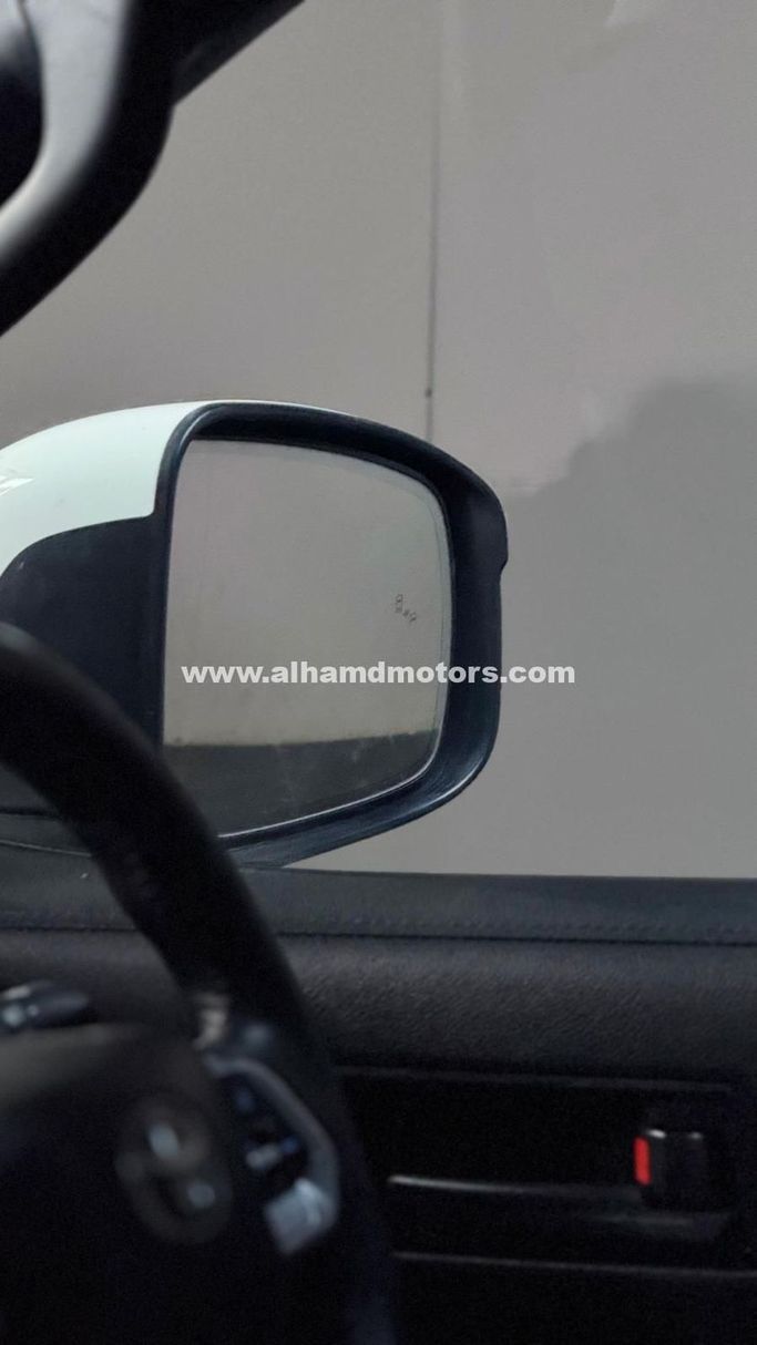 Used Toyota Land Cruiser 300 Series, 3.3 l, 2024 in Dubai by Alhamd Motors, White color. Other | AUTO.AE