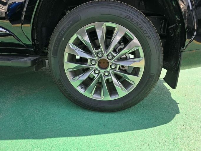 Новый Toyota Land Cruiser 300 Series, 3.4 л, 2025 в Дубае от Mohamed Hakim Motors Черный цвет. Европейская | AUTO.AE