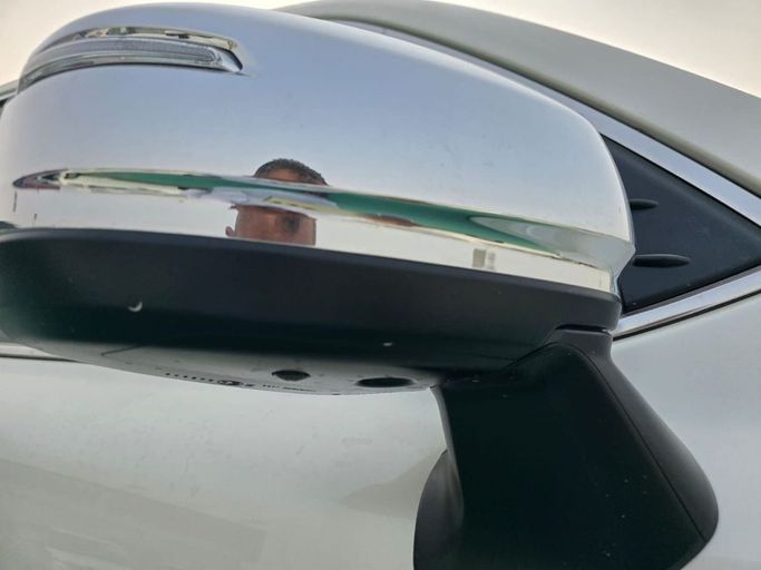 Новый Toyota Land Cruiser 300 Series, 3.4 л, 2025 в Дубае от Mohamed Hakim Motors Белый цвет. GCC | AUTO.AE