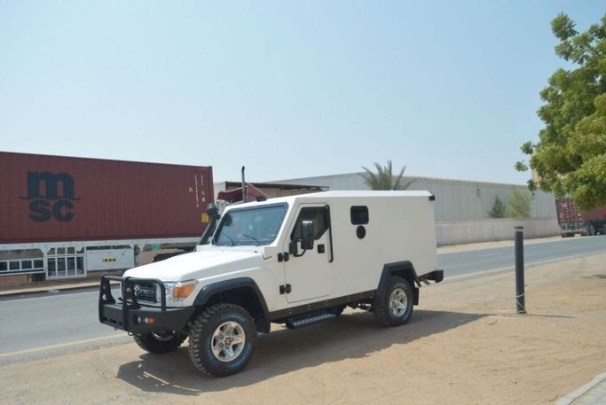 Новый Toyota Land Cruiser 70 Series Рестайлинг 2, 4.5 л, 2023 в Дубае от Mohamed Hakim Motors Белый цвет. GCC | AUTO.AE