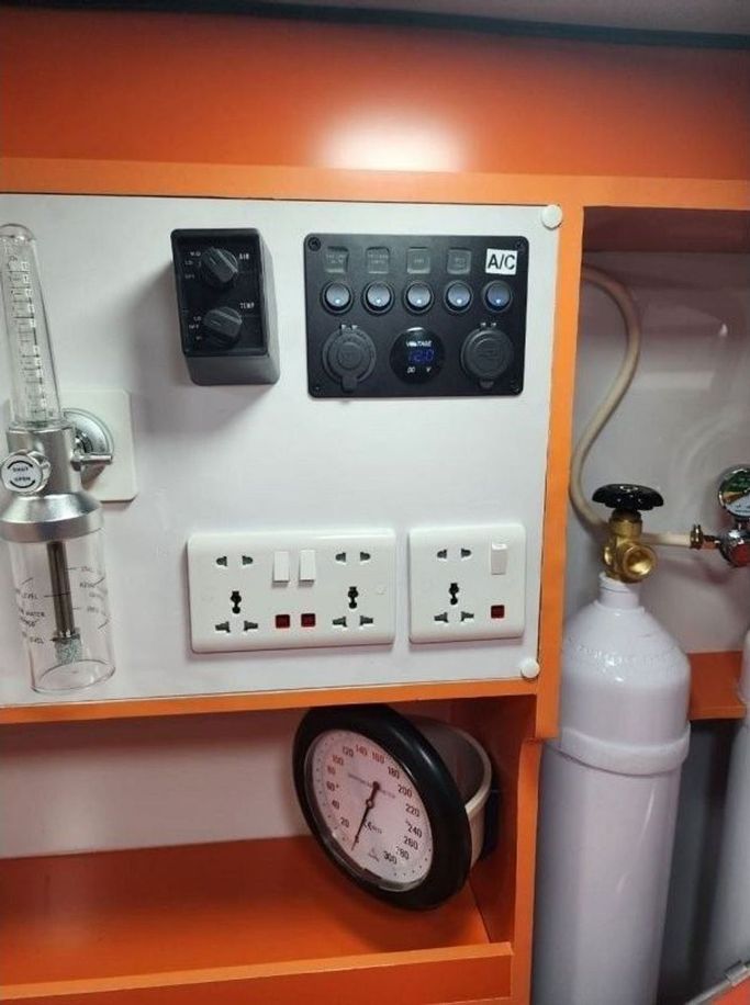 Новый Toyota Land Cruiser 70 Series Рестайлинг 1, 4.5 л, 2023 в Дубае от Mohamed Hakim Motors Белый цвет. GCC | AUTO.AE