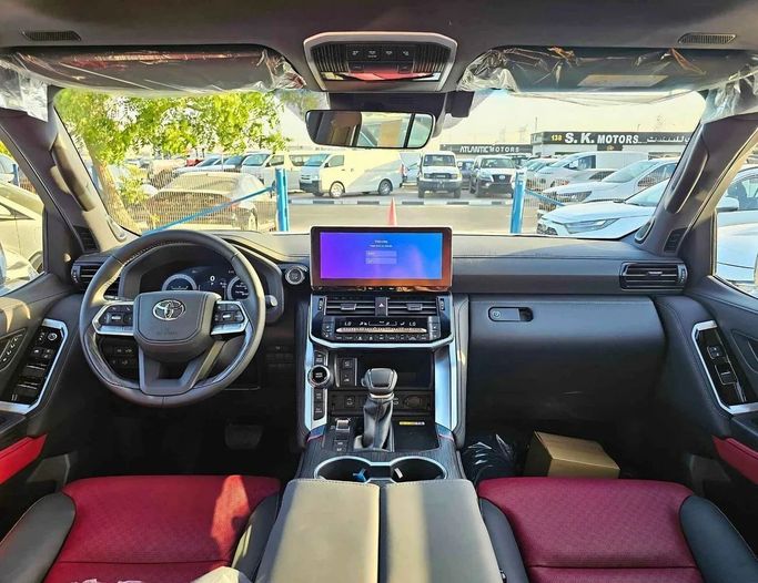 Новый Toyota Land Cruiser 300 Series, 3.4 л, 2025 в Дубае от SK Motors Черный цвет. GCC | AUTO.AE