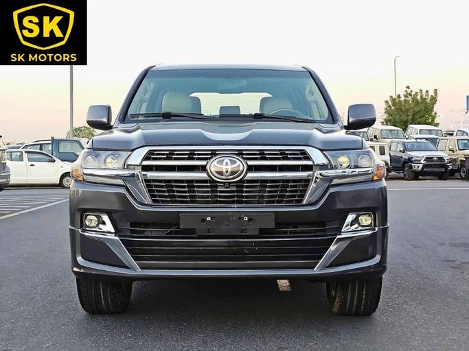 Новый Toyota Land Cruiser 200 Series, 4.0 л, 2011 в Дубае от SK Motors Серый цвет. GCC | AUTO.AE