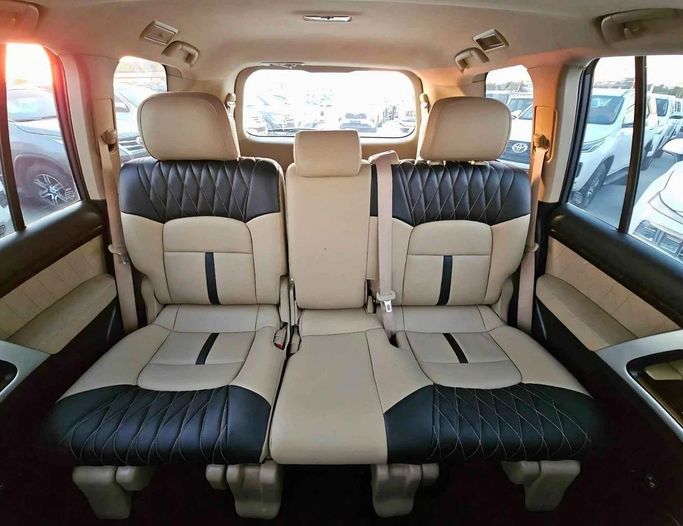 Новый Toyota Land Cruiser 200 Series, 4.0 л, 2011 в Дубае от SK Motors Серый цвет. GCC | AUTO.AE