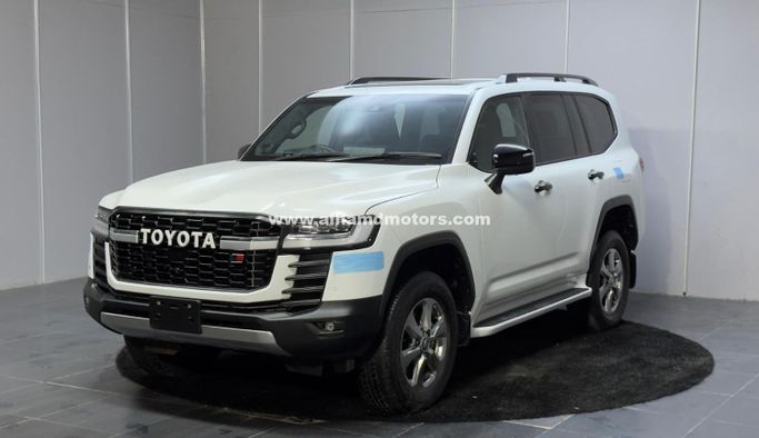 Used Toyota Land Cruiser 300 Series, 3.3 l, 2022 in Dubai by Alhamd Motors, White color. Other | AUTO.AE