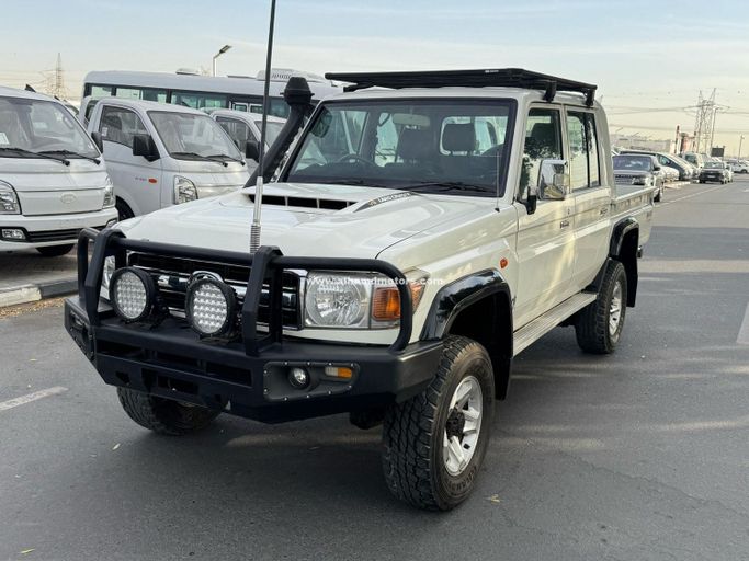 Used Toyota Land Cruiser 70 Series Facelift 1, 4.5 l, 2019 in Dubai by Alhamd Motors, White color. Other | AUTO.AE