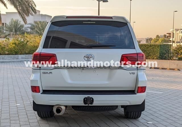 Used Toyota Land Cruiser 200 Series Facelift 2, 4.5 l, 2019 in Dubai by Alhamd Motors, White color. Other | AUTO.AE
