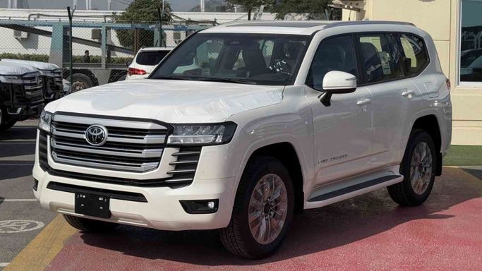New Toyota Land Cruiser 300 Series, 4.0 l, 2025 in Dubai by MENAMOTORS, White color. GCC Specs | AUTO.AE