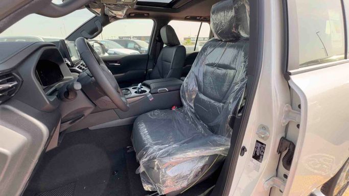 New Toyota Land Cruiser 300 Series, 4.0 l, 2025 in Dubai by MENAMOTORS, White color. GCC Specs | AUTO.AE