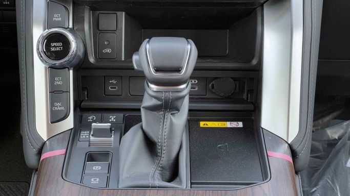 New Toyota Land Cruiser 300 Series, 4.0 l, 2025 in Dubai by MENAMOTORS, White color. GCC Specs | AUTO.AE