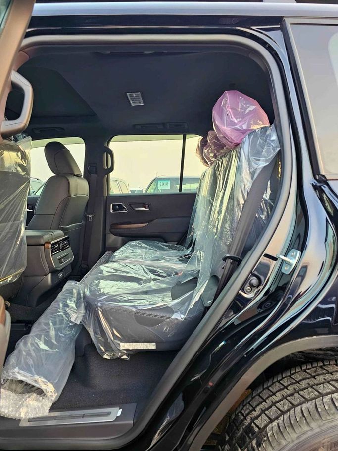 Новый Toyota Land Cruiser 300 Series, 3.3 л, 2024 в Дубае от SK Motors Черный цвет. GCC | AUTO.AE