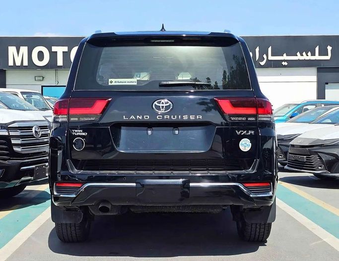 Новый Toyota Land Cruiser 300 Series, 3.4 л, 2022 в Дубае от SK Motors Черный цвет. GCC | AUTO.AE