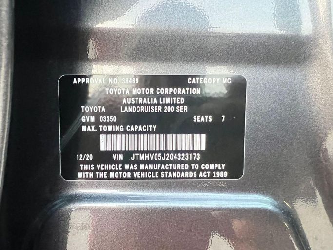 Used Toyota Land Cruiser 200 Series Facelift 2, 4.5 l, 2020 in Dubai by Alhamd Motors, Grey color. Other | AUTO.AE