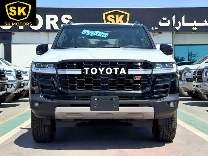 Новый Toyota Land Cruiser 300 Series, 3.4 л, 2024 в Дубае от SK Motors Черный цвет. GCC | AUTO.AE