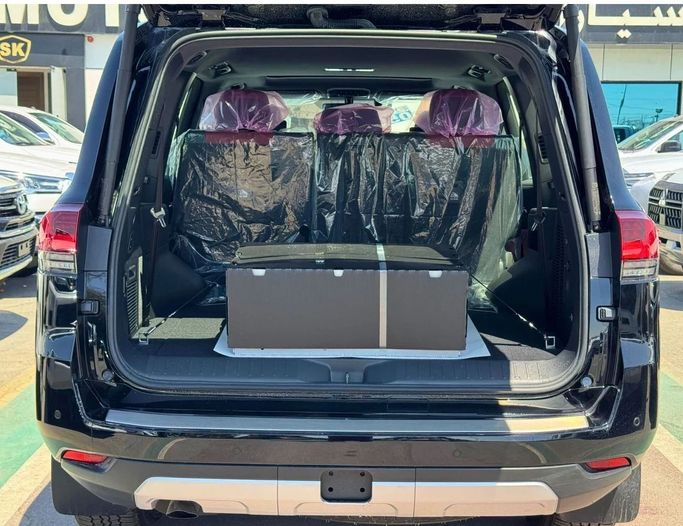 Новый Toyota Land Cruiser 300 Series, 3.4 л, 2024 в Дубае от SK Motors Черный цвет. GCC | AUTO.AE