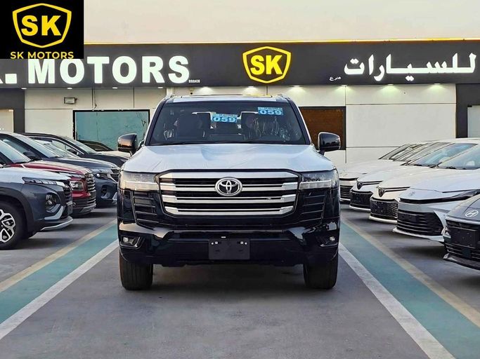 Новый Toyota Land Cruiser 300 Series, 3.4 л, 2025 в Дубае от SK Motors Черный цвет. GCC | AUTO.AE