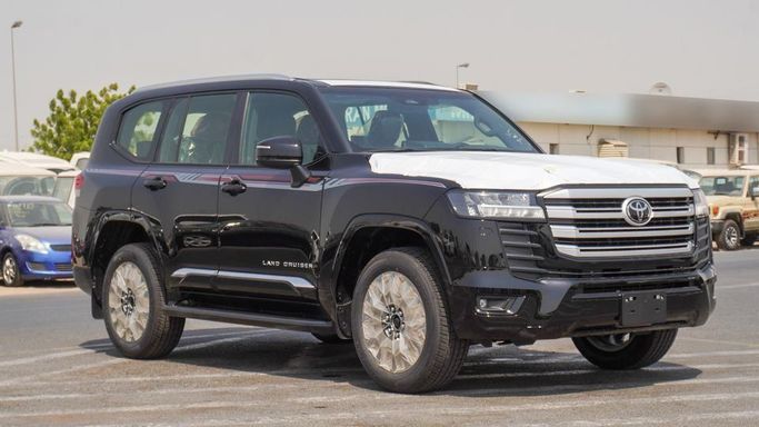 Новый Toyota Land Cruiser 300 Series, 4.0 л, 2025 в Дубае от Najem Motors Черный цвет. GCC | AUTO.AE