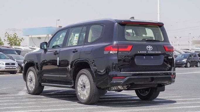 Новый Toyota Land Cruiser 300 Series, 4.0 л, 2025 в Дубае от Najem Motors Черный цвет. GCC | AUTO.AE