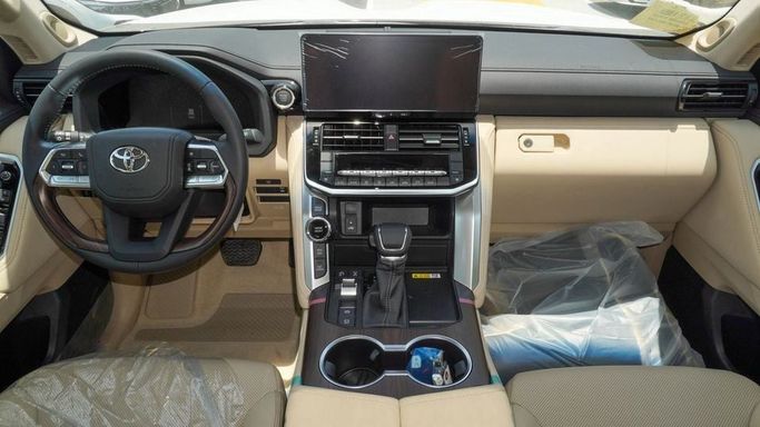 Новый Toyota Land Cruiser 300 Series, 3.4 л, 2025 в Дубае от Najem Motors Серый цвет. GCC | AUTO.AE