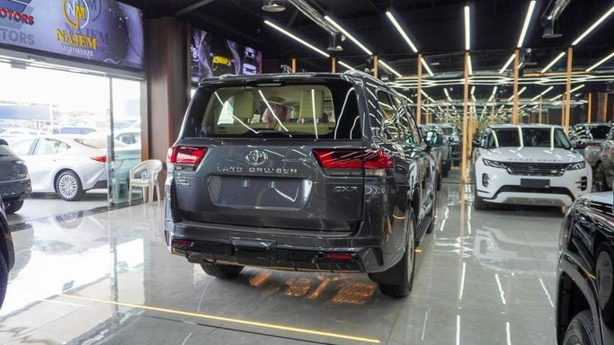 Новый Toyota Land Cruiser 300 Series, 3.4 л, 2025 в Дубае от Najem Motors Серый цвет. GCC | AUTO.AE