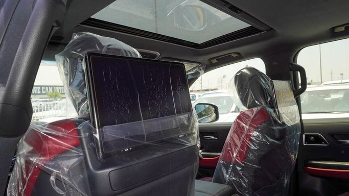 Новый Toyota Land Cruiser 300 Series, 3.4 л, 2025 в Дубае от Najem Motors Черный цвет. GCC | AUTO.AE