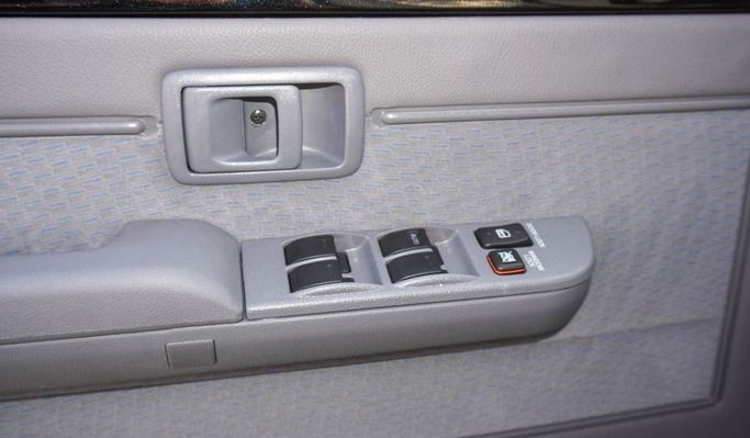 Новый Toyota Land Cruiser 70 Series Рестайлинг 2, 4.0 л, 2025 в Дубае от Najem Motors Черный цвет. GCC | AUTO.AE