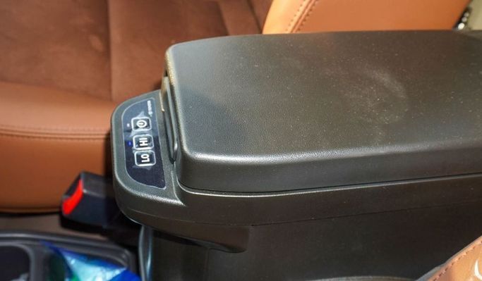 Новый Toyota Land Cruiser 70 Series Рестайлинг 2, 4.0 л, 2025 в Дубае от Najem Motors Бежевый цвет. GCC | AUTO.AE