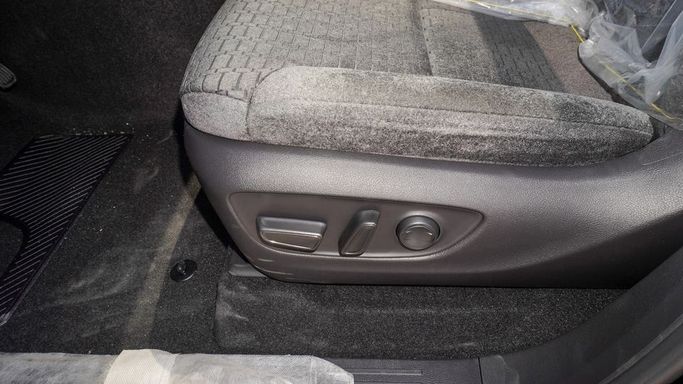 Новый Toyota Land Cruiser 300 Series, 3.4 л, 2025 в Дубае от Najem Motors Черный цвет. GCC | AUTO.AE