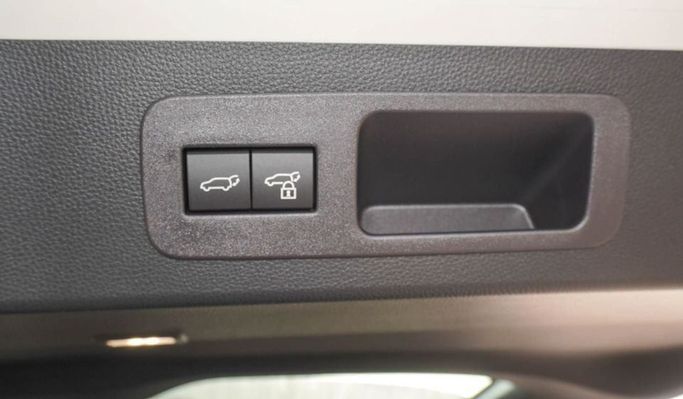 Новый Toyota Land Cruiser 300 Series, 3.4 л, 2024 в Дубае от Najem Motors Белый цвет. GCC | AUTO.AE