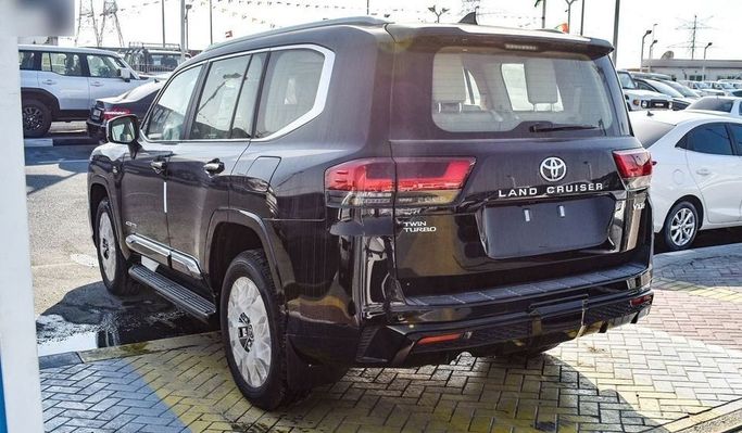 Новый Toyota Land Cruiser 300 Series, 4.0 л, 2024 в Дубае от Najem Motors Черный цвет. GCC | AUTO.AE
