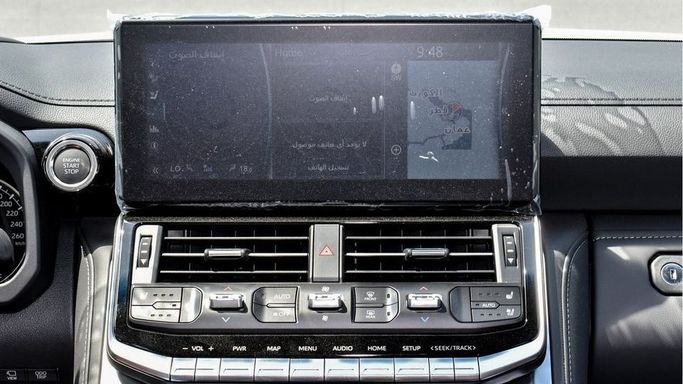 Новый Toyota Land Cruiser 300 Series, 3.4 л, 2024 в Дубае от Najem Motors Белый цвет. GCC | AUTO.AE