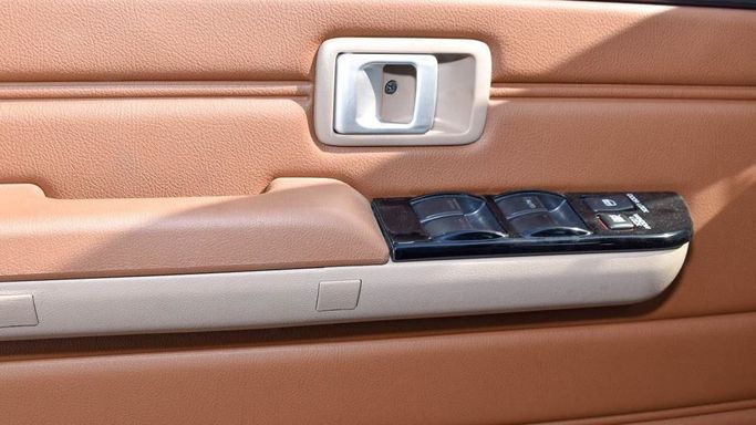 Новый Toyota Land Cruiser 70 Series Рестайлинг 2, 2.8 л, 2024 в Дубае от Najem Motors Серый цвет. GCC | AUTO.AE