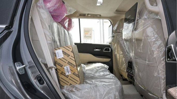 Новый Toyota Land Cruiser 300 Series, 3.4 л, 2023 в Дубае от Najem Motors Черный цвет. GCC | AUTO.AE