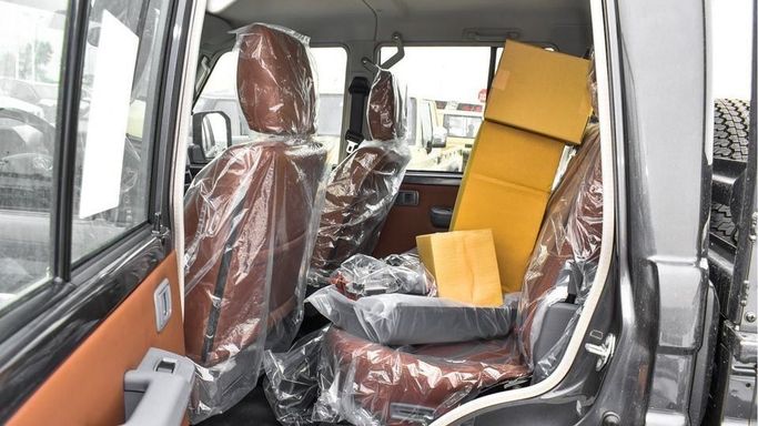 Новый Toyota Land Cruiser 70 Series Рестайлинг 2, 4.0 л, 2024 в Дубае от Najem Motors Черный цвет. GCC | AUTO.AE