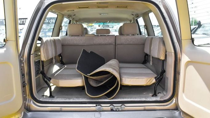 Used Toyota Land Cruiser 100 Series Facelift 1, 4.5 l, 2005 in Dubai by Najem Motors, Golden color. GCC Specs | AUTO.AE