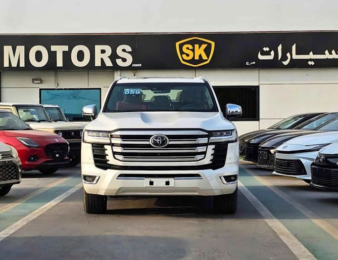 Новый Toyota Land Cruiser 300 Series, 3.3 л, 2022 в Дубае от SK Motors Белый цвет. Other | AUTO.AE