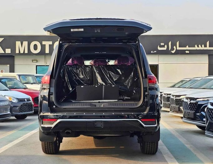 Новый Toyota Land Cruiser 300 Series, 3.4 л, 2025 в Дубае от SK Motors Черный цвет. Other | AUTO.AE