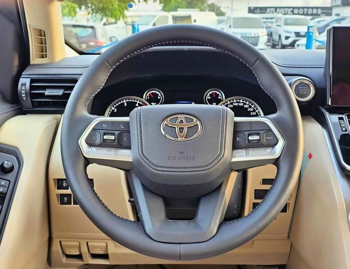 Новый Toyota Land Cruiser 300 Series, 3.4 л, 2025 в Дубае от SK Motors Черный цвет. Other | AUTO.AE