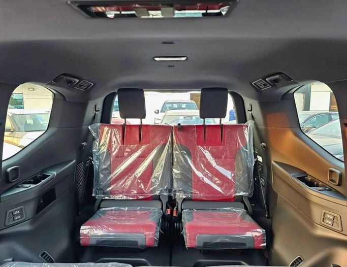 Новый Toyota Land Cruiser 300 Series, 3.4 л, 2025 в Дубае от SK Motors Черный цвет. Other | AUTO.AE