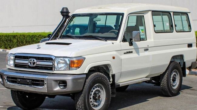 Новый Toyota Land Cruiser 70 Series Рестайлинг 1, 4.5 л, 2022 в Дубае от Falcons GT Motors FZCO Белый цвет. GCC | AUTO.AE