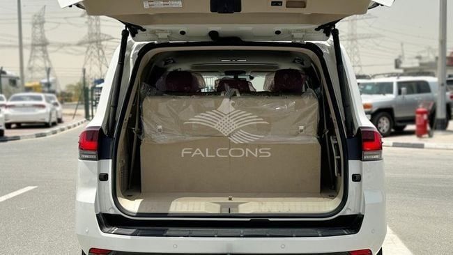 Новый Toyota Land Cruiser 300 Series, 3.4 л, 2024 в Дубае от Falcons GT Motors FZCO Белый цвет. Европейская | AUTO.AE