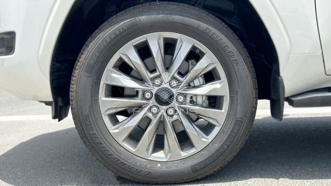 Новый Toyota Land Cruiser 300 Series, 3.4 л, 2024 в Дубае от Falcons GT Motors FZCO Белый цвет. Европейская | AUTO.AE