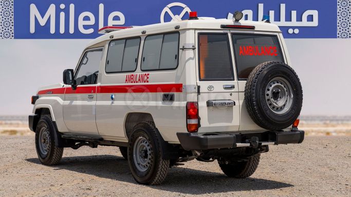 Новый Toyota Land Cruiser 70 Series Рестайлинг 2, 2.8 л, 2025 в Дубае от Milele Белый цвет. Other | AUTO.AE